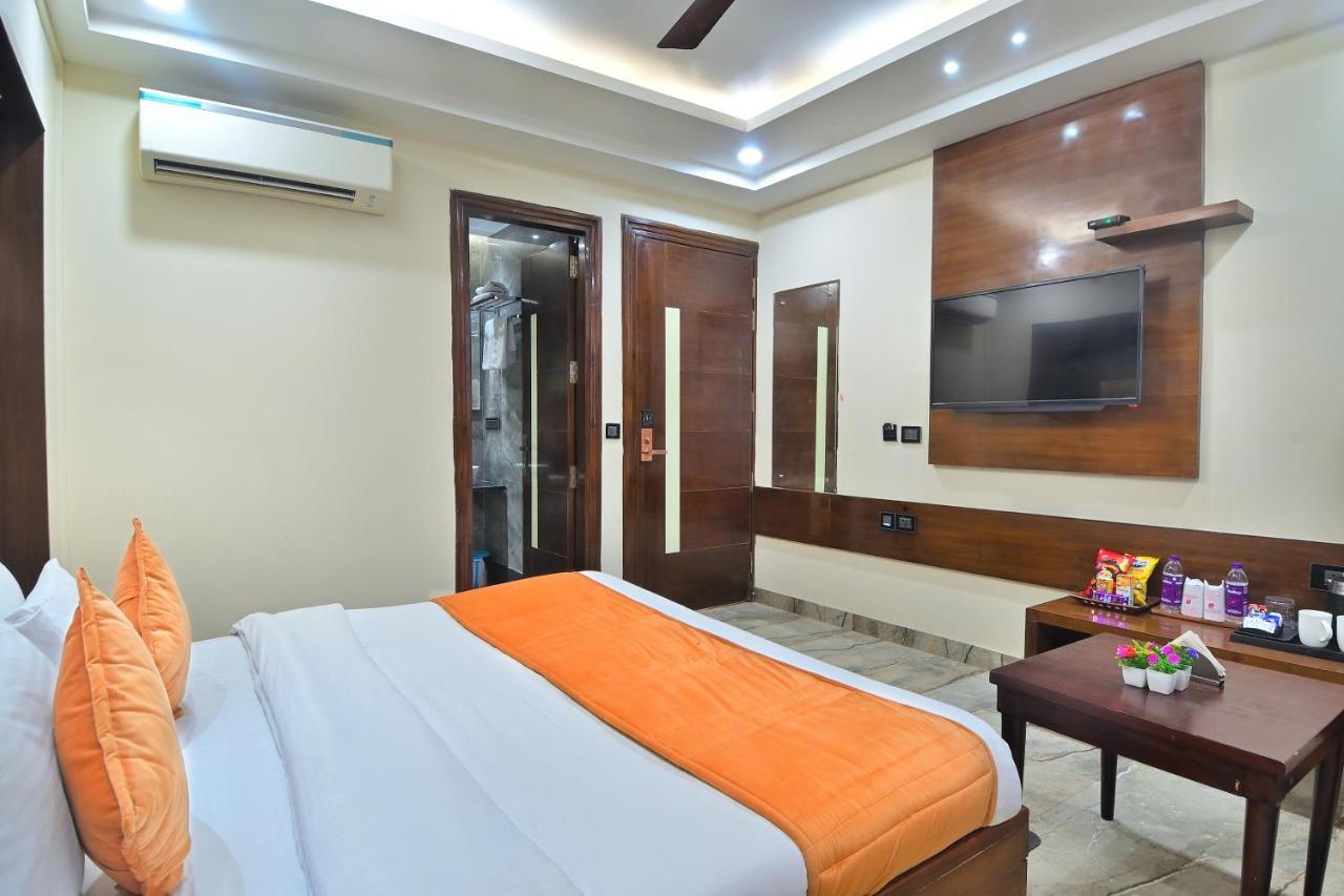 Hotel Vanson Delite - New Delhi Railway Station Buitenkant foto