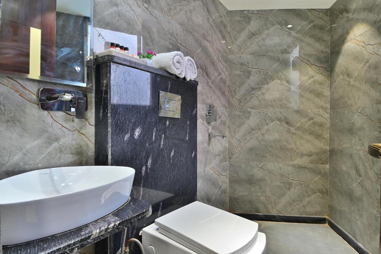 Hotel Vanson Delite - New Delhi Railway Station Buitenkant foto