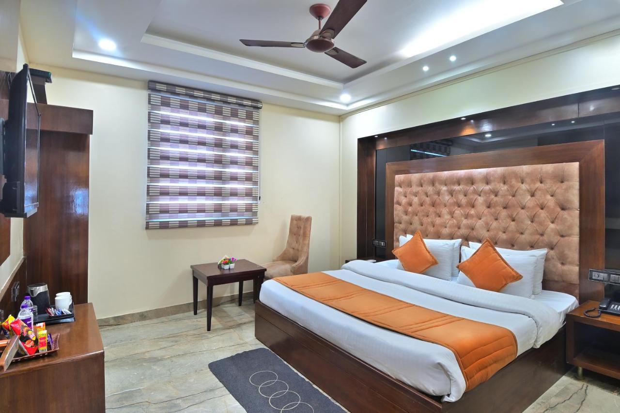 Hotel Vanson Delite - New Delhi Railway Station Buitenkant foto