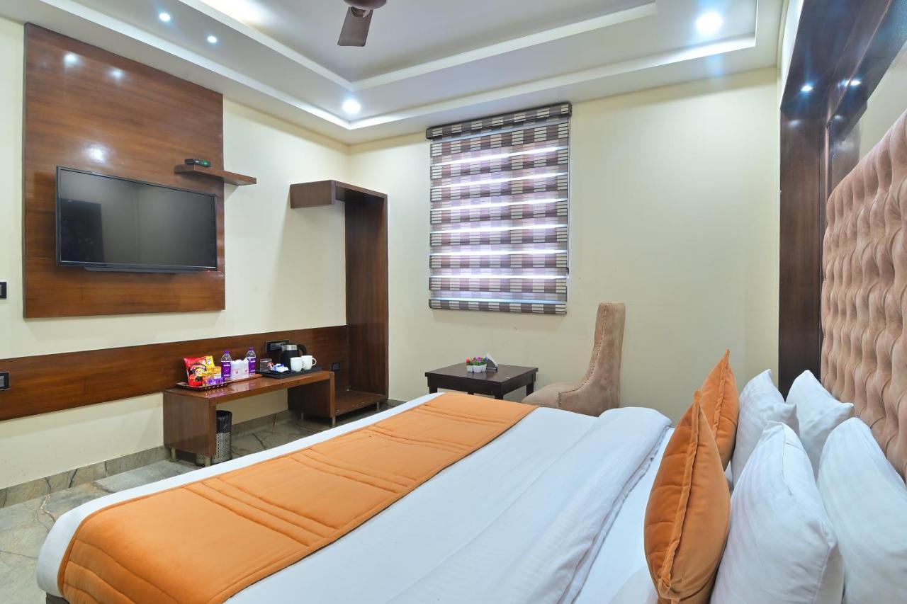 Hotel Vanson Delite - New Delhi Railway Station Buitenkant foto